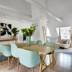Apartment Sanders Main - Endearing Two-bedroom Duplex With A Balcony Next To Magical Nyhavn, Copenhagen